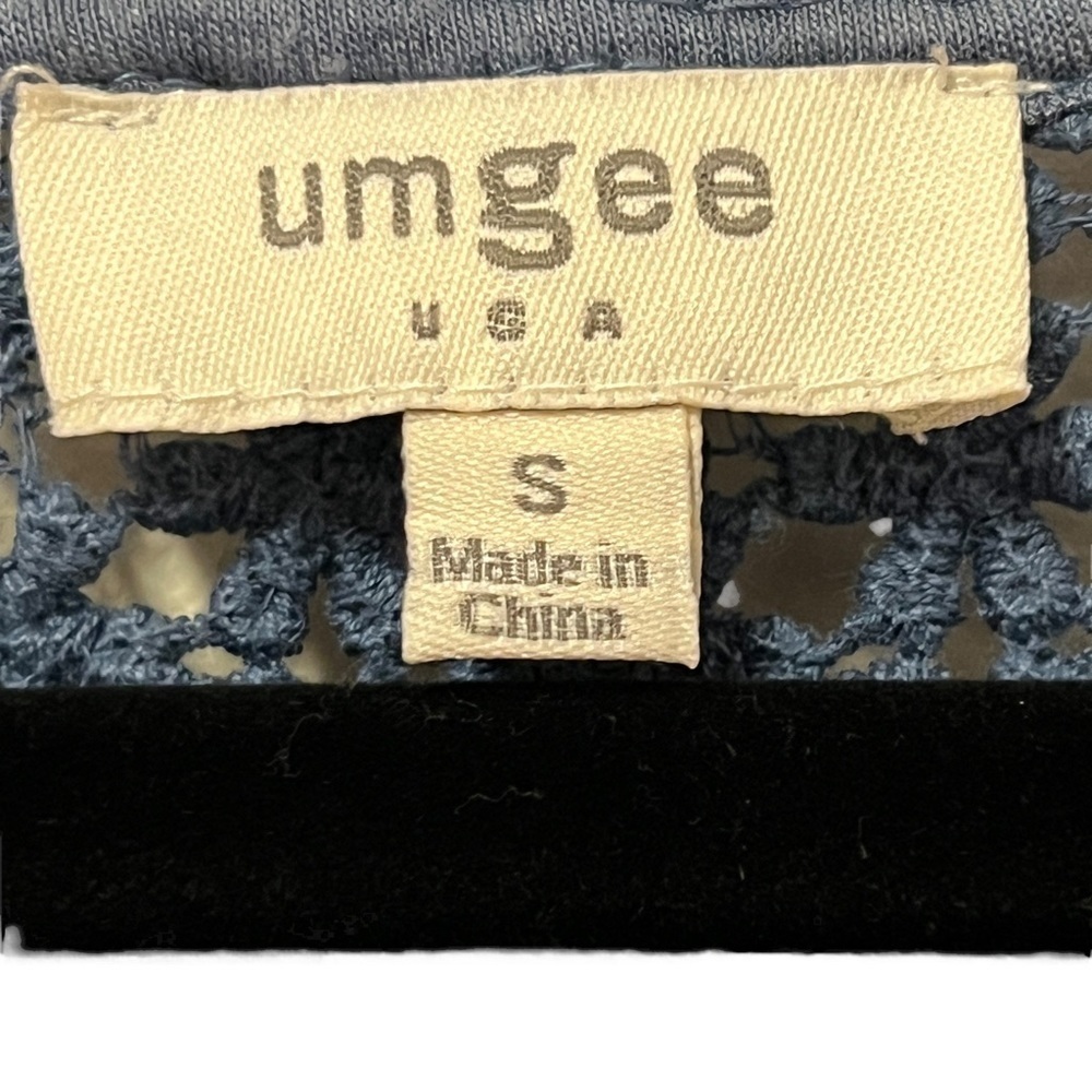 UMGEE Women’s Blue Ombré Cold Shoulder Crocheted Collar Top, Size Small - Picture 2 of 12